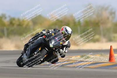 media/Nov-05-2022-SoCal Trackdays (Sat) [[f8d9b725ab]]/Turn 2 (1120am)/